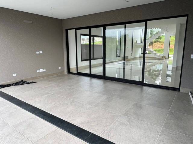 Casa para Venda em Santana de Parnaíba - 4
